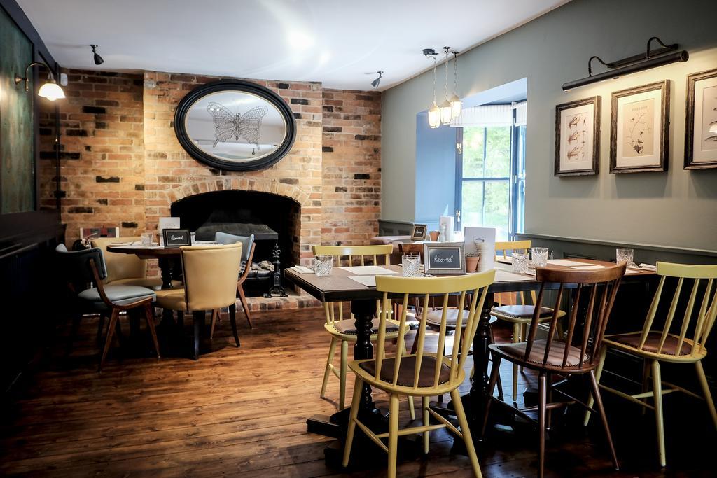 Cromwell Arms Country Pub With Rooms Ромси Экстерьер фото
